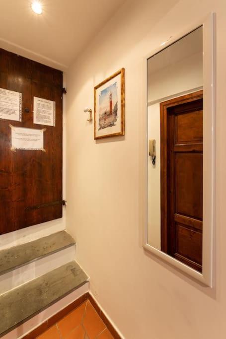 Keys Of Italy - Corsob 9 - Florentine Studio Close To Palazzo Vecchio فلورنس المظهر الخارجي الصورة